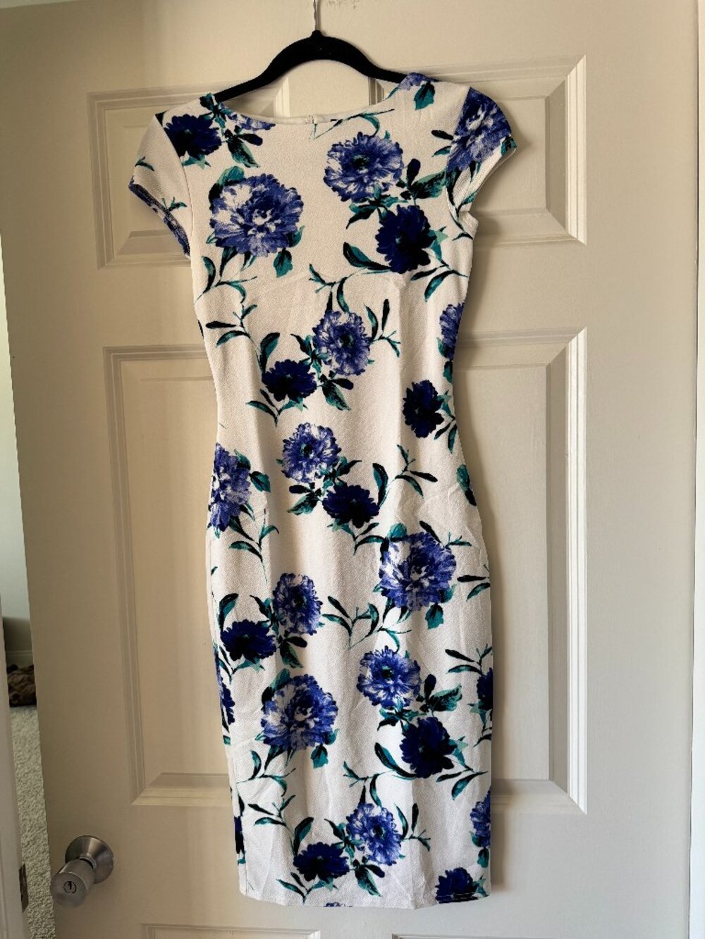 Beautiful Wiggle dress from Dutch brand Top Vintage